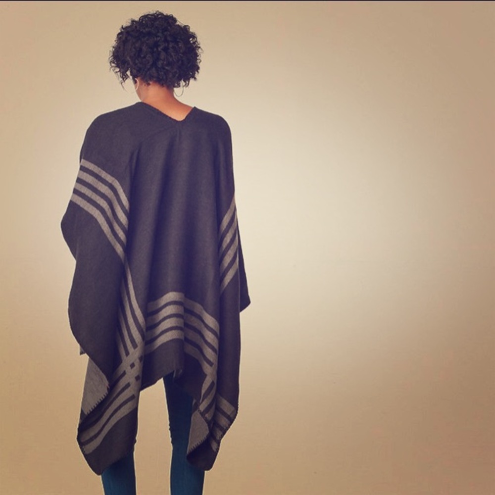 BB Dakota poncho